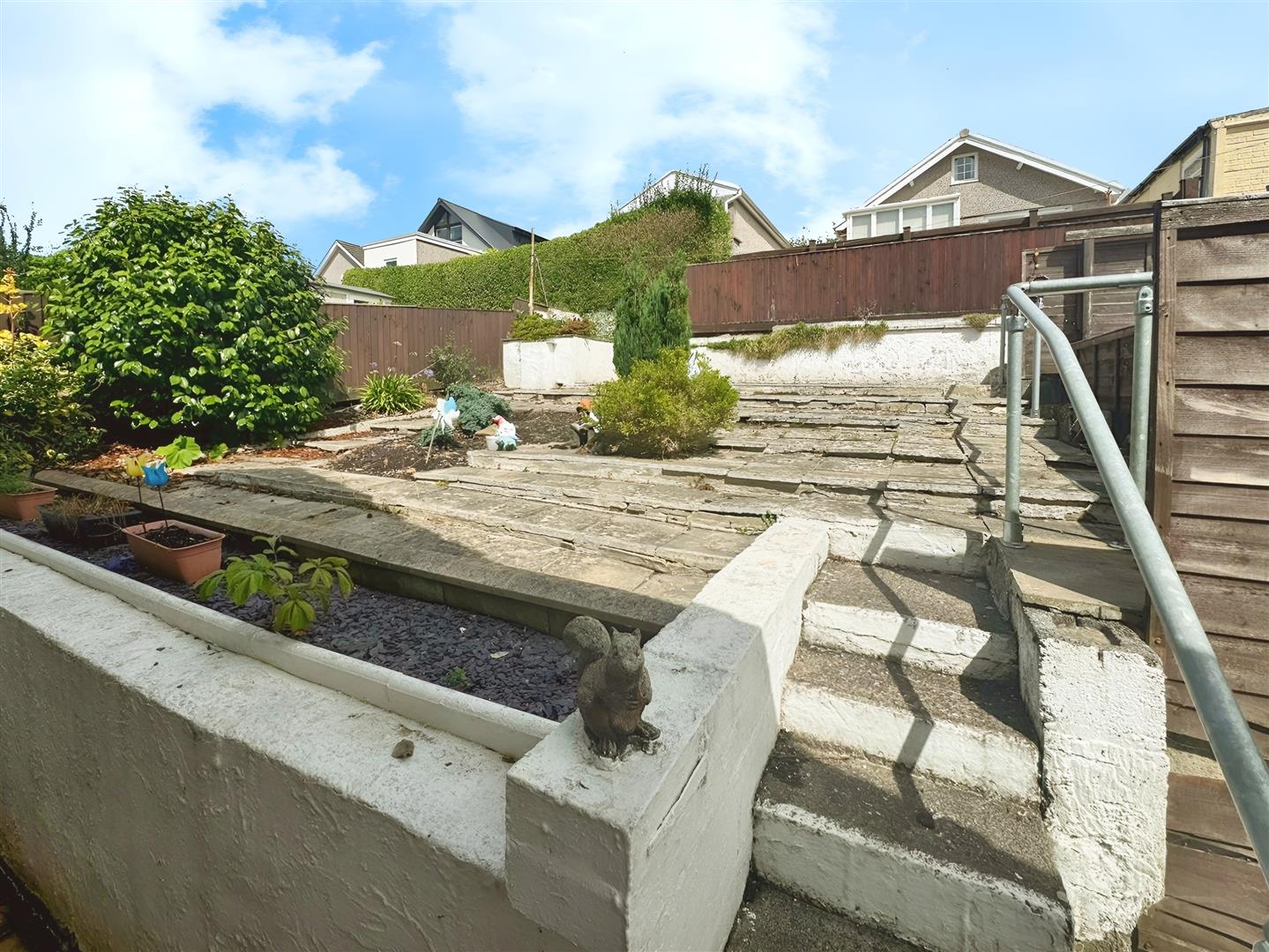 Gelli Gwyn Road, Treboeth, Swansea, SA6 7PR